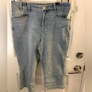 Maurices Blue Cropped Jeans